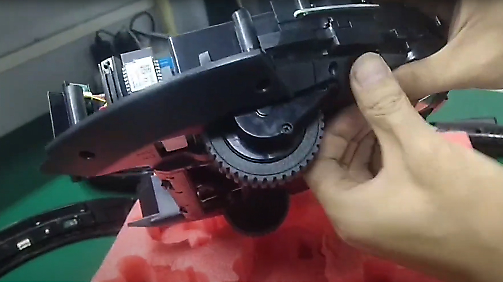How to Replace the Side Wheels of 850T Robot Vacuum Cleaner